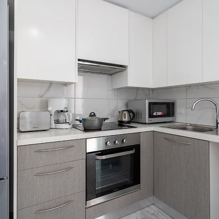 Oyster 1-Br Apt In Larnaca Eksteriør billede