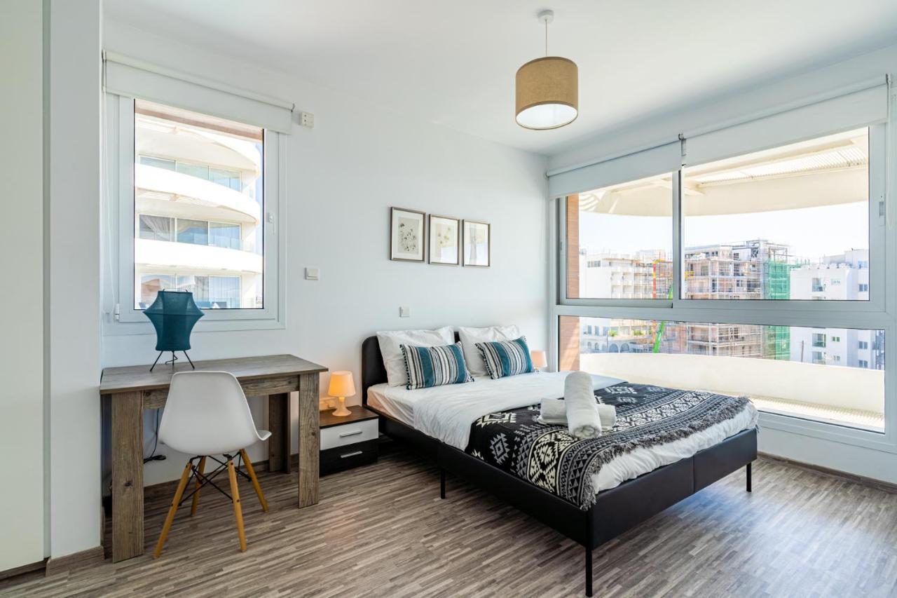 Oyster 1-Br Apt In Larnaca Eksteriør billede