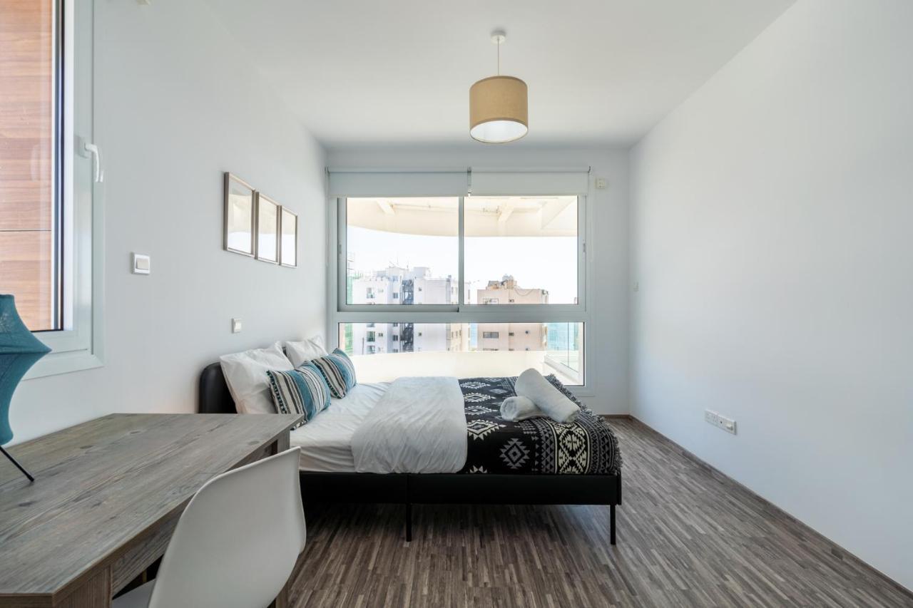 Oyster 1-Br Apt In Larnaca Eksteriør billede