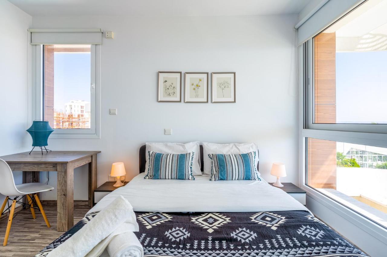 Oyster 1-Br Apt In Larnaca Eksteriør billede